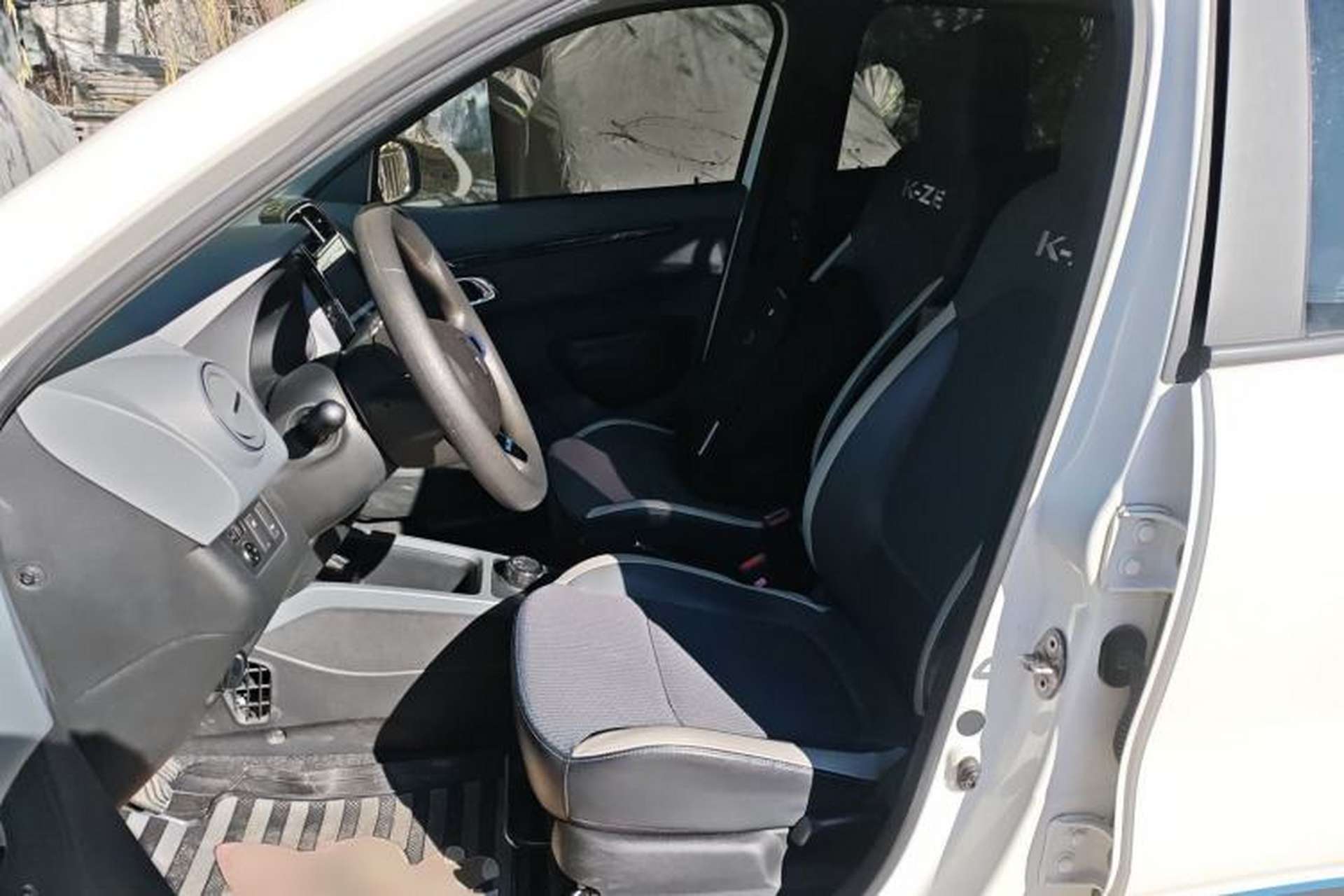 Used Renault E-Nuo 2019 e-Intelligent Model Left Front Seat