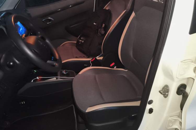 Used Renault E-Nuo 2019 e-Intelligent Model Left Front Seat