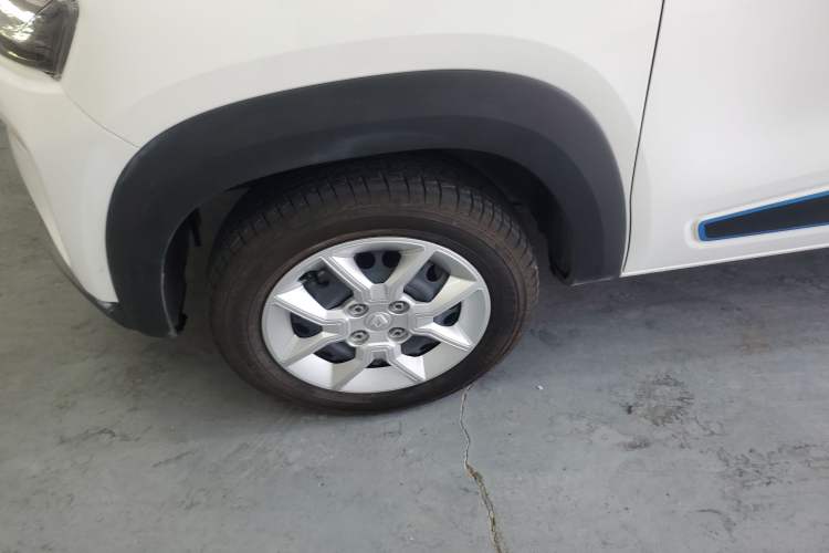 Used Renault E-Nuo 2019 e-Q model Left Front Wheel Hub