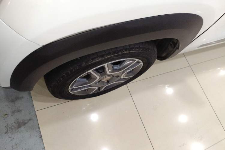 Used Renault E-Nuo 2019 e-Intelligent Model Left Front Wheel Hub