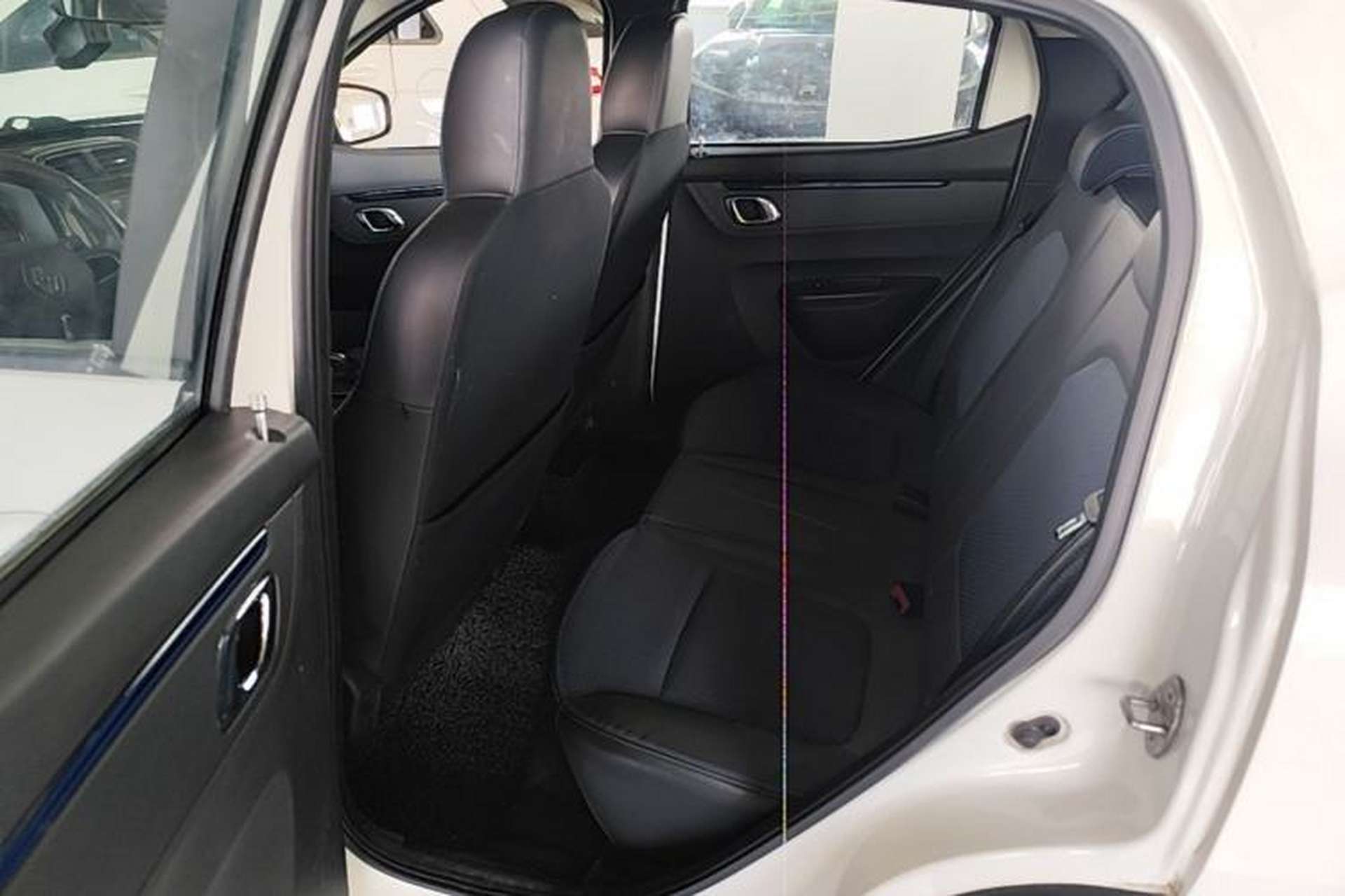 Used Renault E-Nuo 2019 e-Intelligent Model Left Rear Seat