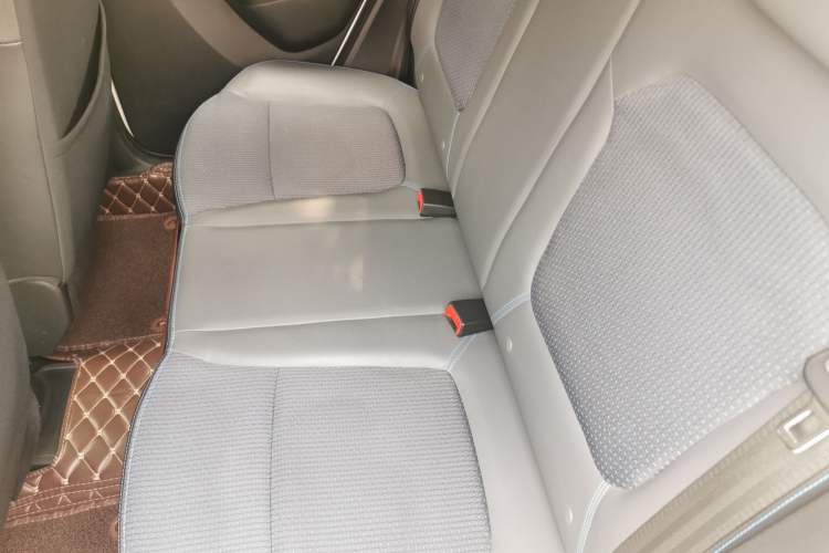 Used Renault E-Nuo 2019 e-Intelligent Model Left Rear Seat