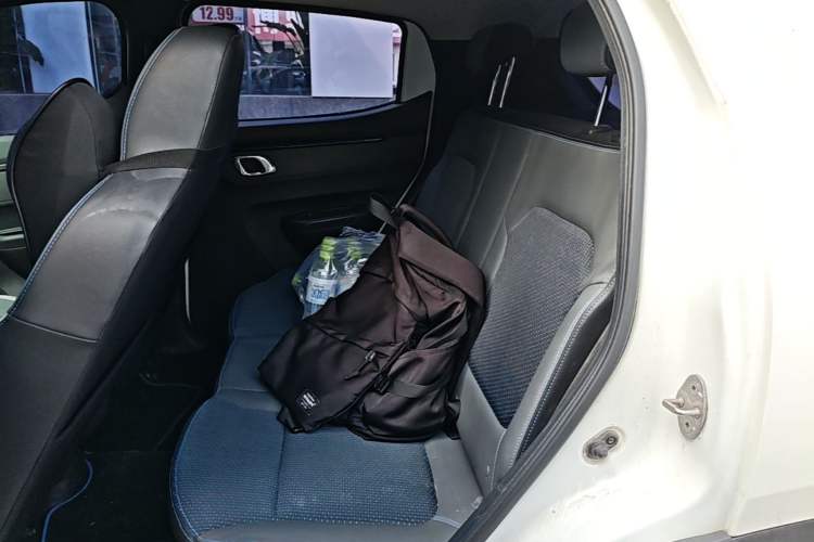 Used Renault E-Nuo 2019 e-Intelligent Model Left Rear Seat