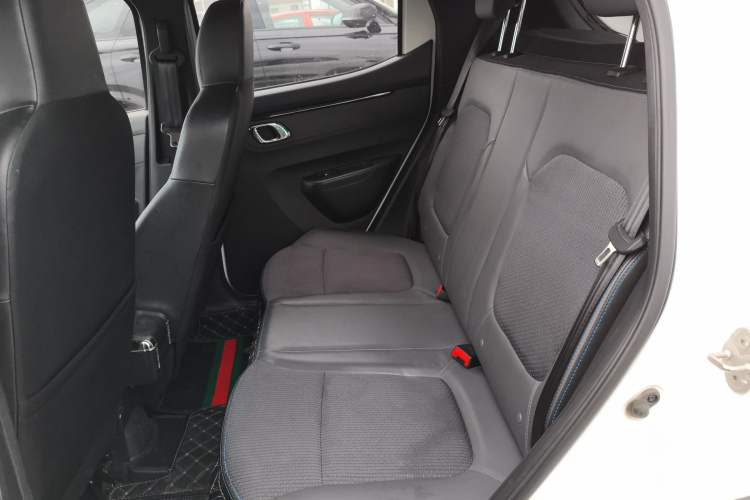Used Renault E-Nuo 2019 e-Intelligent Model Left Rear Seat