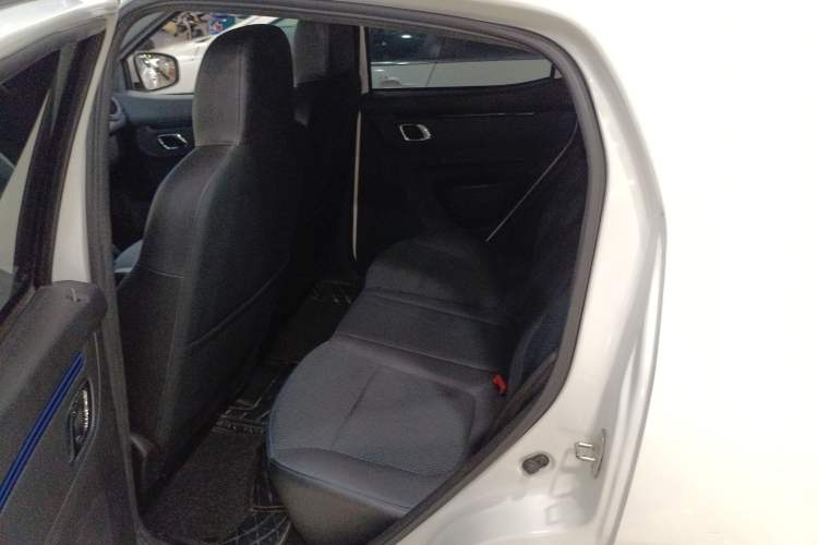 Used Renault E-Nuo 2019 e-Intelligent Model Left Rear Seat