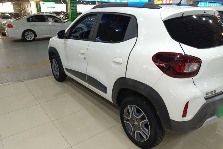 Used Renault E-Nuo 2019 e-Intelligent Model Left Side