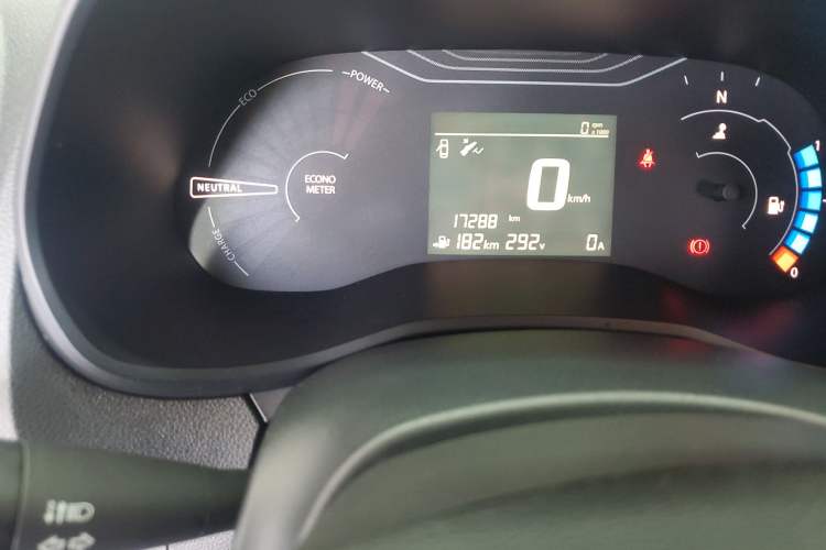 Used Renault E-Nuo 2019 e-Q model Odometer Close Up