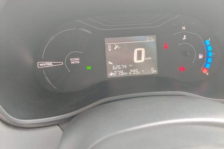 Used Renault E-Nuo 2019 e-Smart Model Odometer Close Up