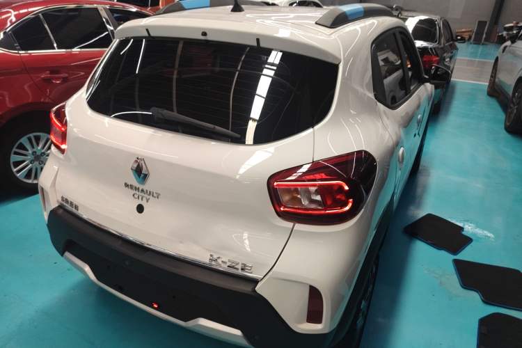 Used Renault E-Nuo 2019 e-Intelligent Model Rear Right 45 Deg
