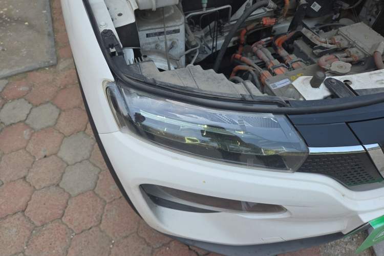 Used Renault E-Nuo 2019 e-Smart Model Right Front Headlight
