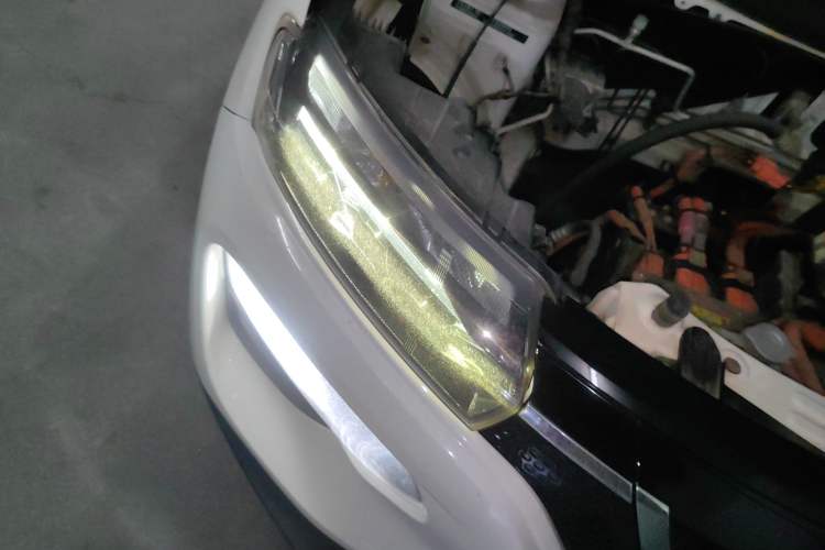 Used Renault E-Nuo 2019 e-Q model Right Front Headlight