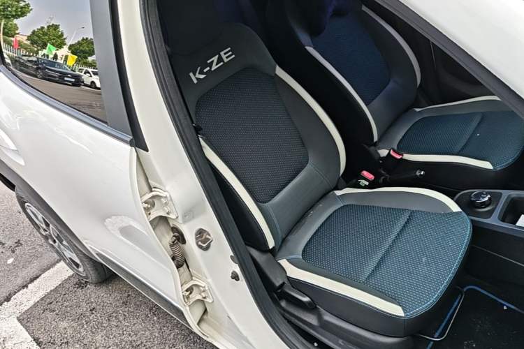 Used Renault E-Nuo 2019 e-Intelligent Model Right Front Seat