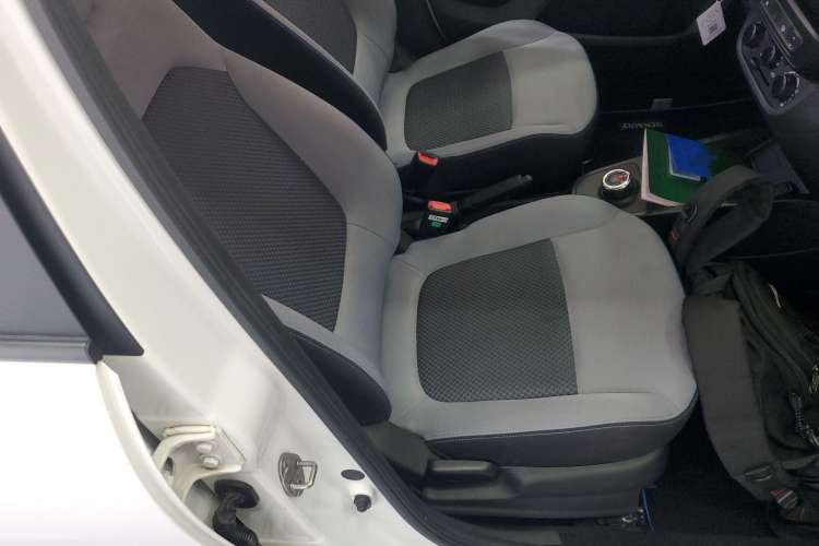 Used Renault E-Nuo 2019 e-Q model Right Front Seat