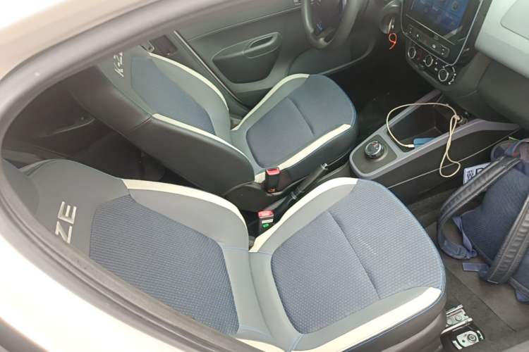 Used Renault E-Nuo 2019 e-Intelligent Model Right Front Seat