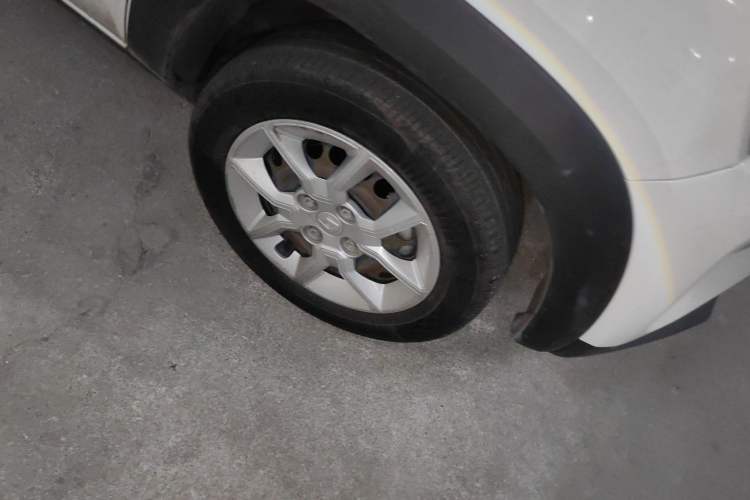 Used Renault E-Nuo 2019 e-Q model Right Front Wheel Hub