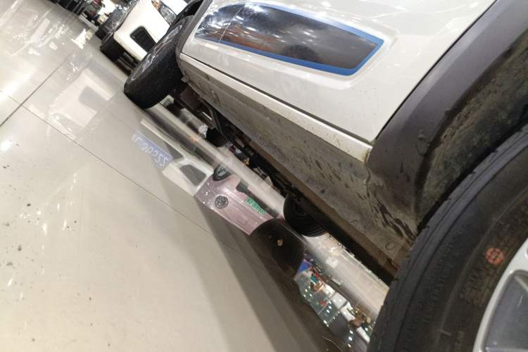 Used Renault E-Nuo 2019 e-Intelligent Model Right Side Sill