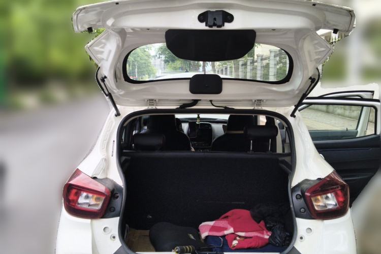 Used Renault E-Nuo 2019 e-Intelligent Model Trunk