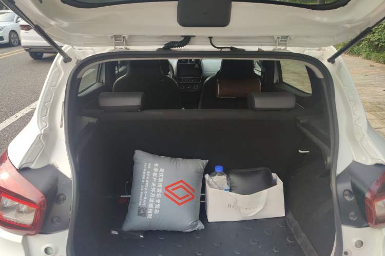 Used Renault E-Nuo 2019 e-Intelligent Model Trunk
