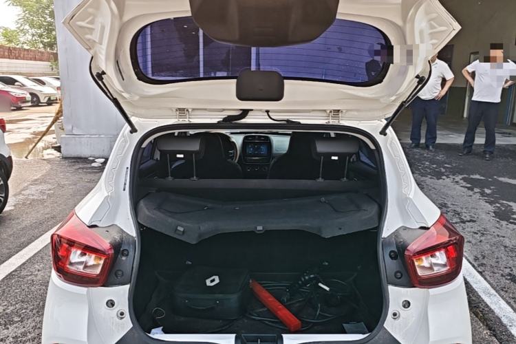 Used Renault E-Nuo 2019 e-Intelligent Model Trunk