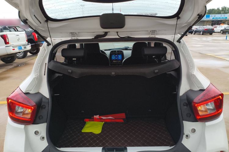 Used Renault E-Nuo 2019 e-Intelligent Model Trunk