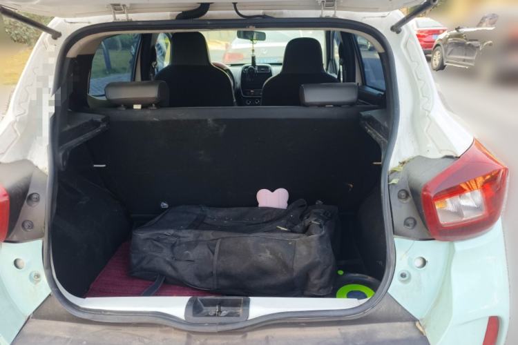 Used Renault E-Nuo 2019 e-Intelligent Model Trunk
