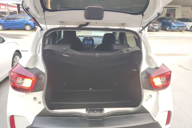 Used Renault E-Nuo 2019 e-Smart Model Trunk