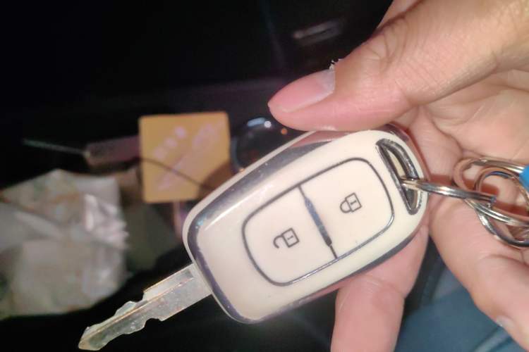Used Renault E-Nuo 2019 e-Q model Vehicle Key