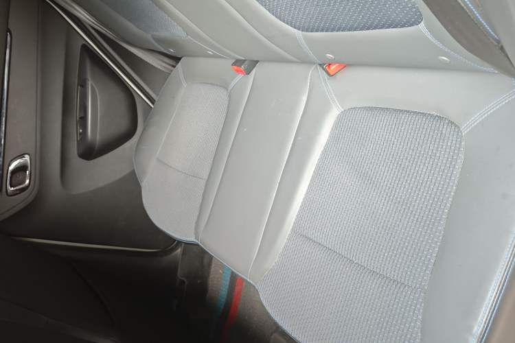 Used Renault E-Nuo 2019 e-Intelligent Model Exterior 6