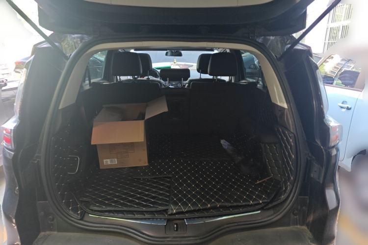 Used Renault Espace Classic 2018 TCe 300 Prestige Edition Trunk