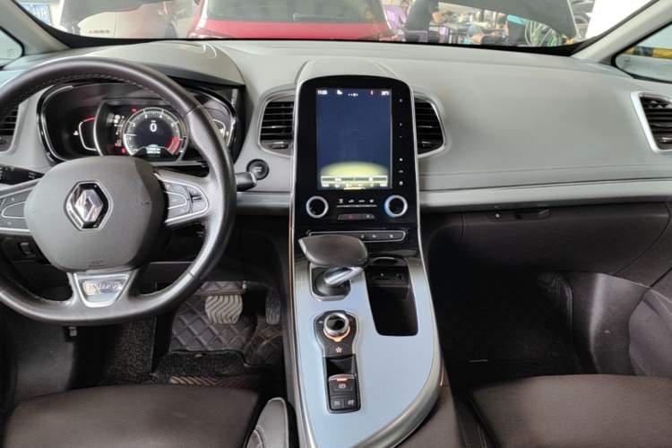 Used Renault Espace Classic 2018 TCe 300 Yason Paris Edition Audio And AC Panel