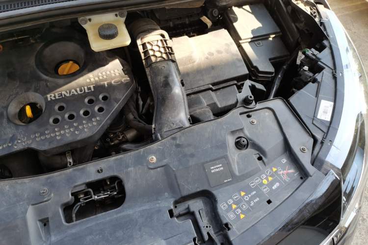Used Renault Espace Classic 2018 TCe 300 Comfort Edition Engine Bay Left