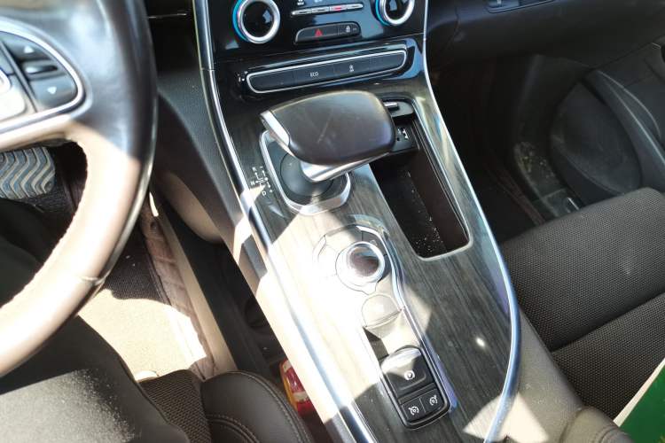 Used Renault Espace Classic 2018 TCe 300 Comfort Edition Gear Lever