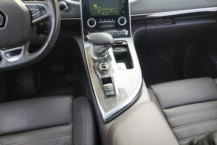 Used Renault Espace Classic 2018 TCe 300 Prestige Edition Gear Lever