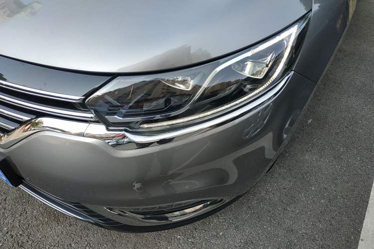 Used Renault Espace Classic 2018 TCe 300 Prestige Edition Left Front Headlight