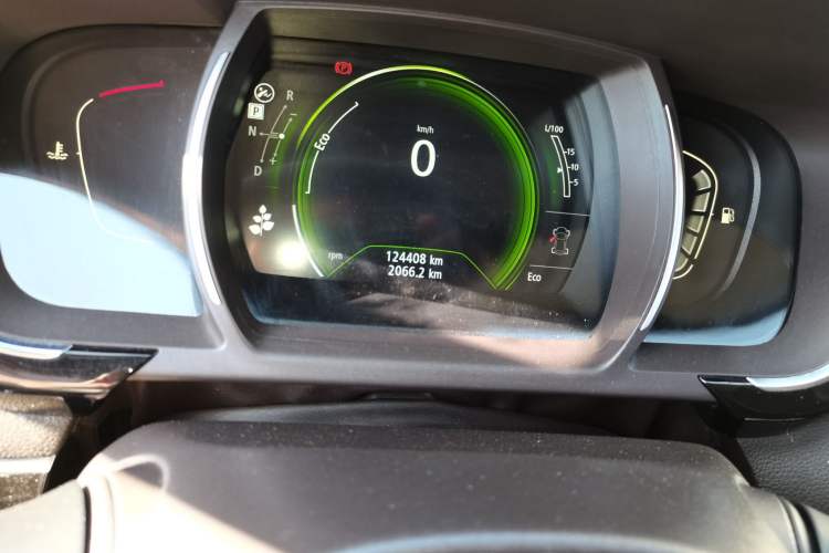 Used Renault Espace Classic 2018 TCe 300 Comfort Edition Odometer Close Up