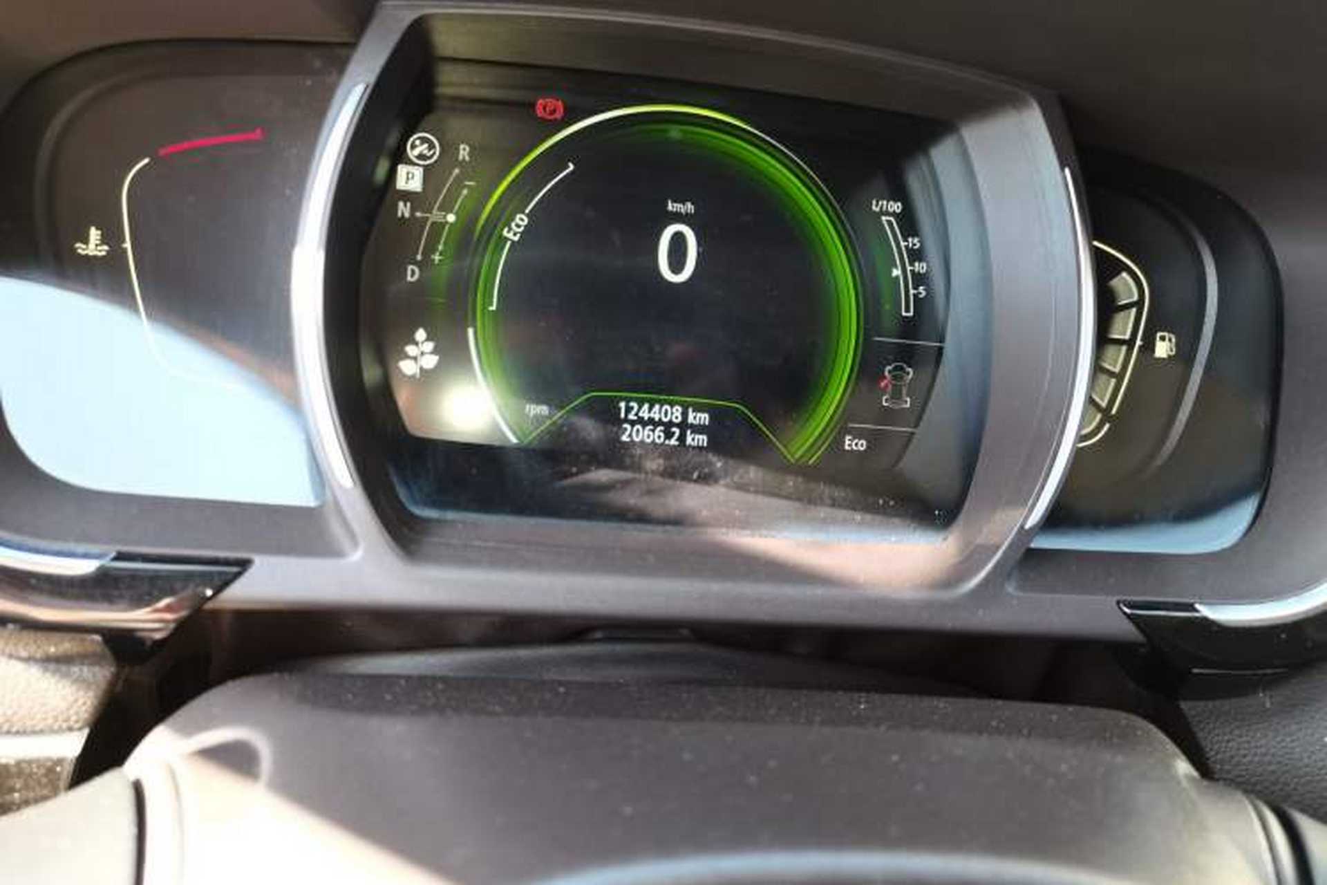 Used Renault Espace Classic 2018 TCe 300 Comfort Edition Odometer Close Up