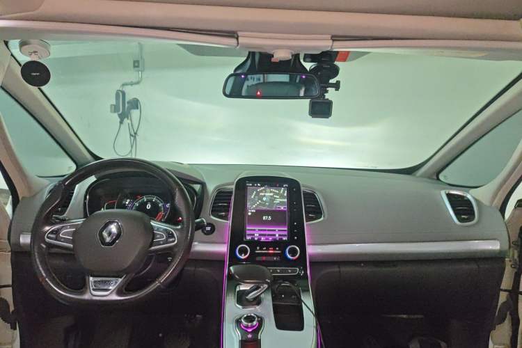Used Renault Espace Classic 2018 TCe 300 Yason Paris Edition Center Console