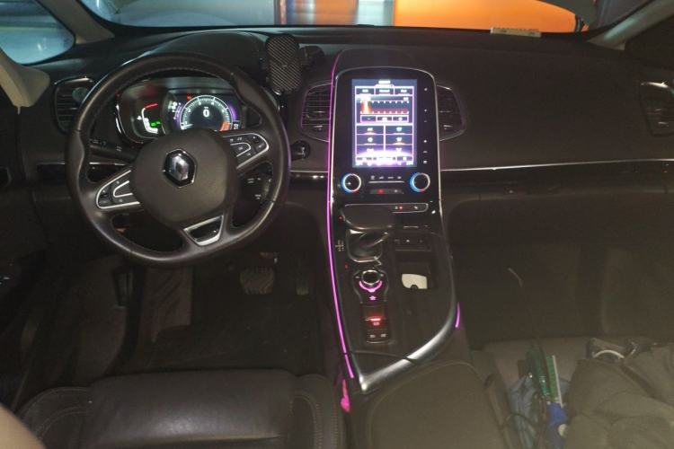 Used Renault Espace Classic 2018 TCe 300 Prestige Edition Center Console