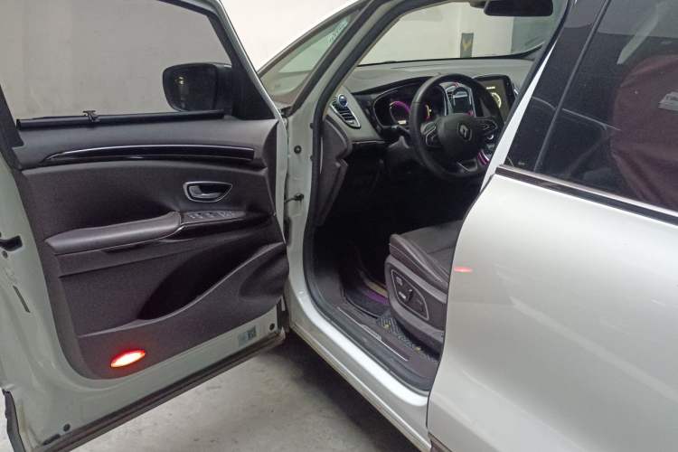 Used Renault Espace Classic 2018 TCe 300 Prestige Edition Driver Seat