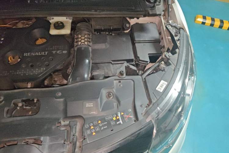 Used Renault Espace Classic 2018 TCe 300 Yason Paris Edition Engine Bay Left