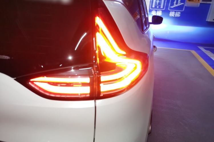 Used Renault Espace Classic 2018 TCe 300 Prestige Edition Exterior 2