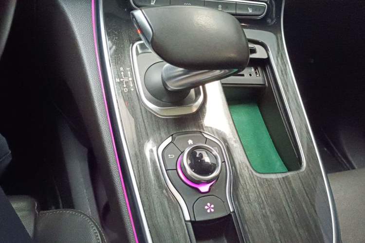 Used Renault Espace Classic 2018 TCe 300 Prestige Edition Gear Lever