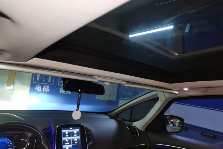Used Renault Espace Classic 2018 TCe 300 Prestige Edition Headliner