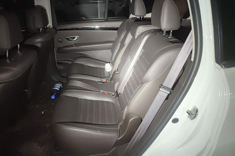 Used Renault Espace Classic 2018 TCe 300 Prestige Edition Interior 4