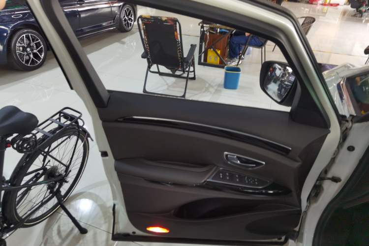 Used Renault Espace Classic 2018 TCe 300 Comfort Edition Left Front Door Interior