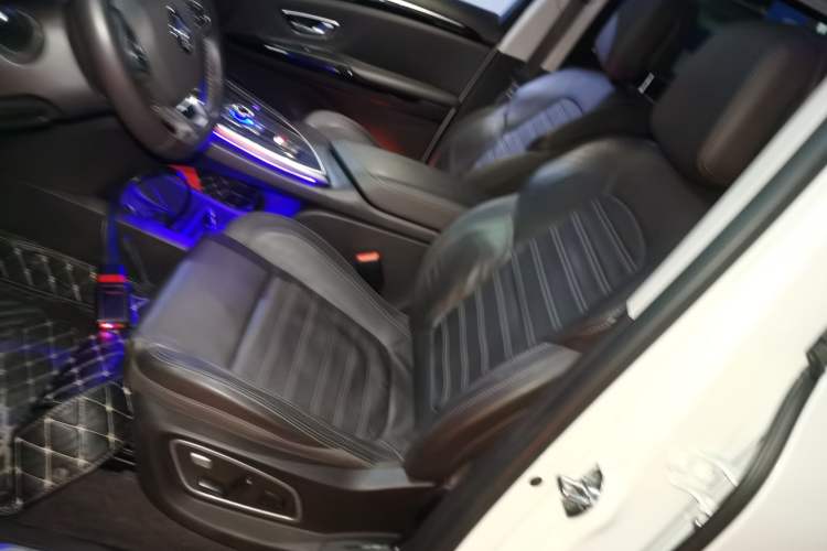Used Renault Espace Classic 2018 TCe 300 Prestige Edition Left Front Seat