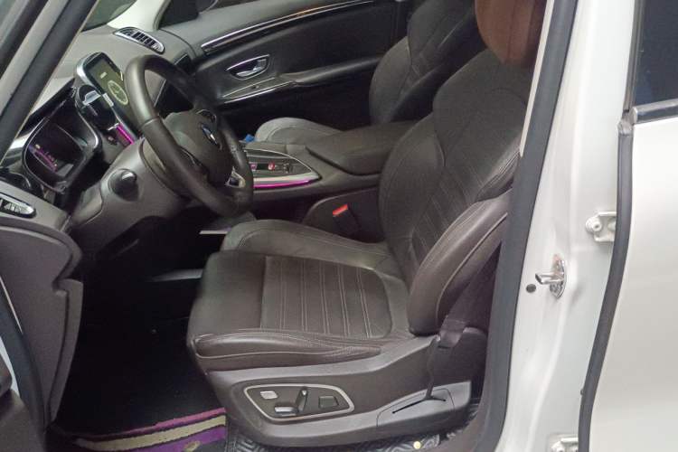 Used Renault Espace Classic 2018 TCe 300 Prestige Edition Left Front Seat