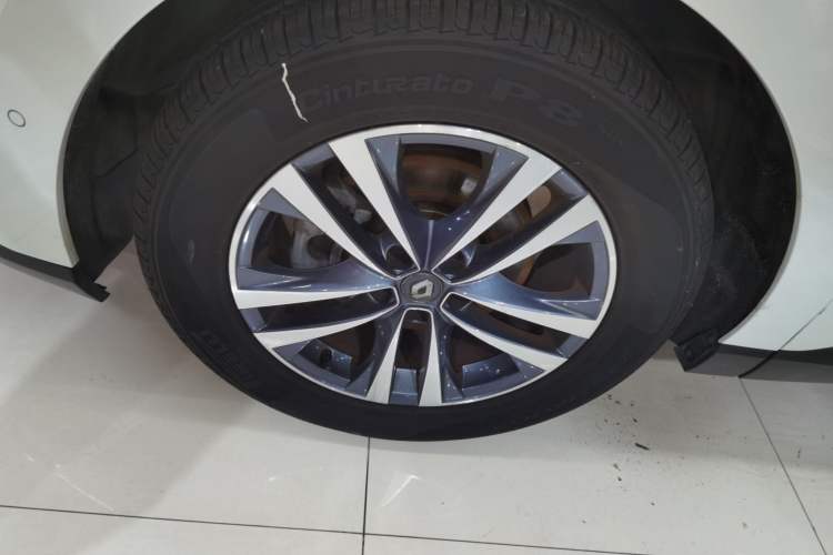 Used Renault Espace Classic 2018 TCe 300 Comfort Edition Left Front Wheel Hub