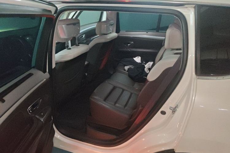 Used Renault Espace Classic 2018 TCe 300 Yason Paris Edition Left Rear Seat