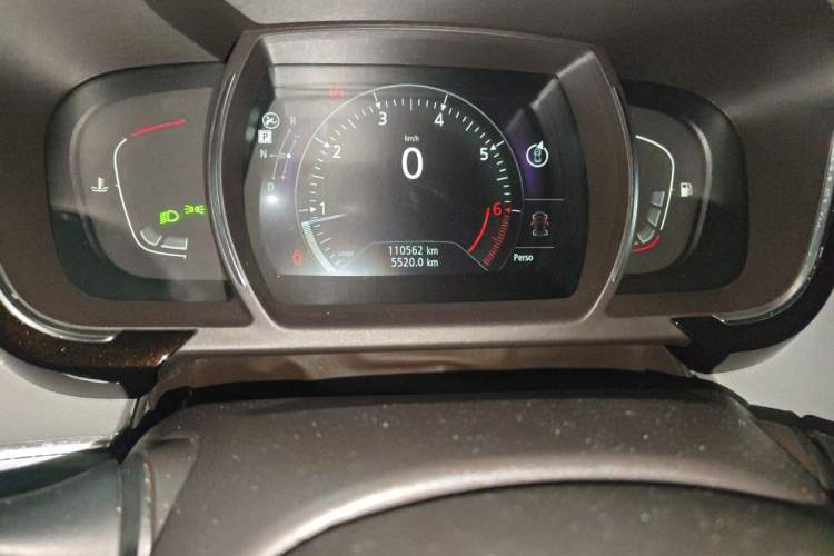 Used Renault Espace Classic 2018 TCe 300 Yason Paris Edition Odometer Close Up